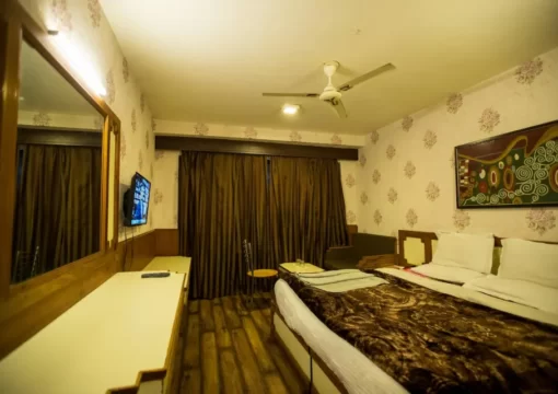 Full Deluxe Room